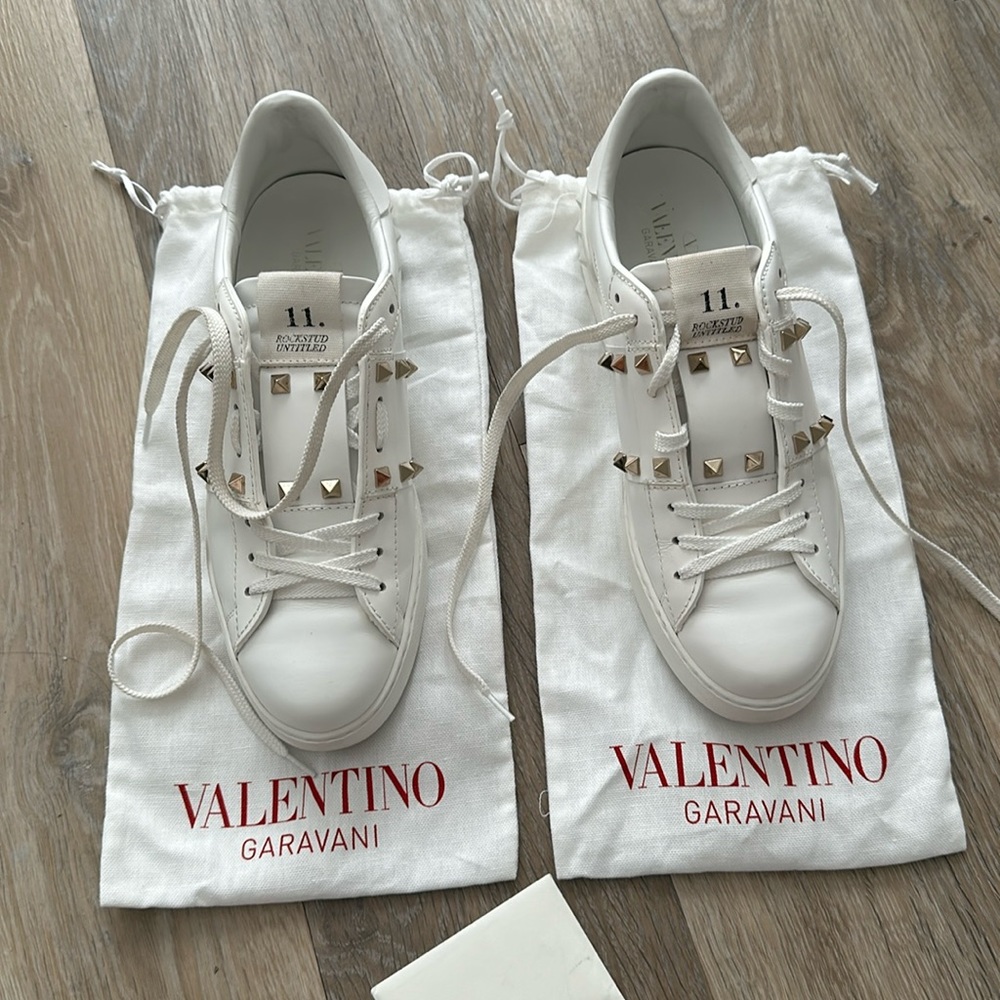 Valentino Rockstud Sneakers
